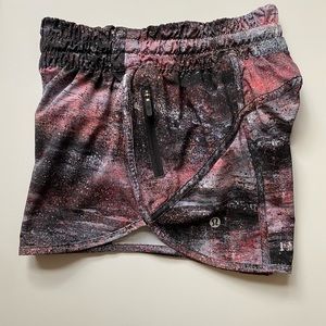 lululemon Tracker Shorts 4"